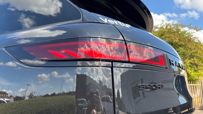 Land Rover Range Rover Sport 3.0 D300 Autobiography 5dr Auto Diesel Estate - Image 19